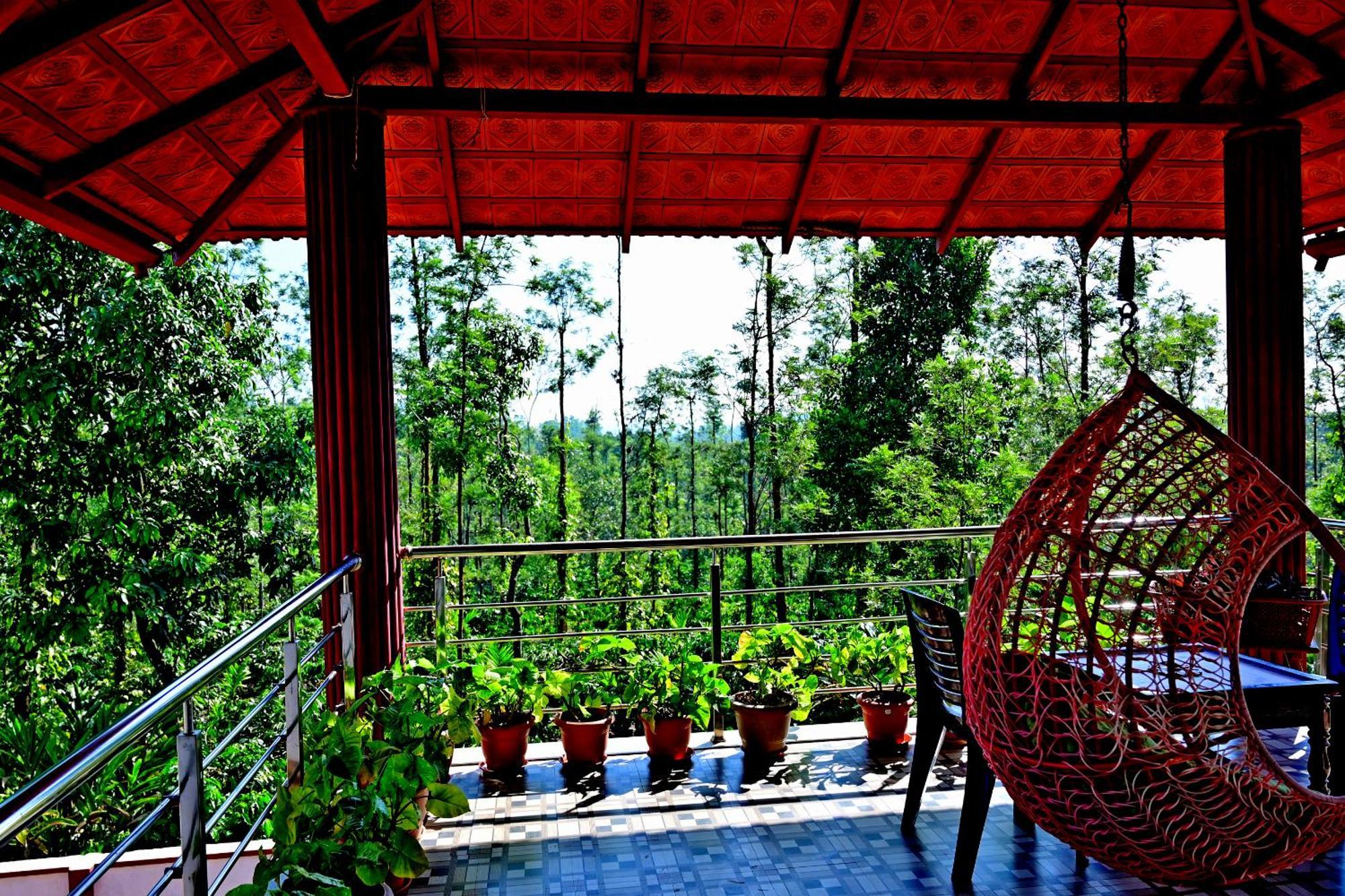 Hulihara Homestay - Full Villa, Coffee Estate & Balcony View 瑟格莱什布尔 外观 照片